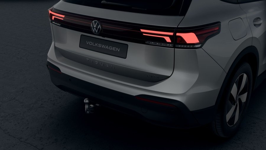 Volkswagen Tiguan, Tiguan People 1,5 eTSI 110 kW mHEV, barva bílá