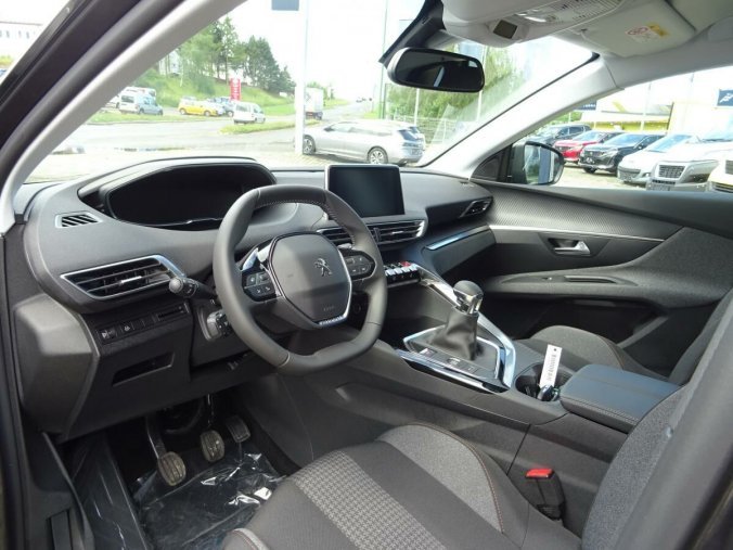 Peugeot 3008, ACTIVE PACK 1.2 130k MAN6, barva šedá