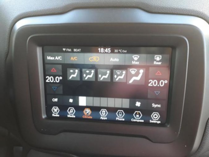 Jeep Renegade, 1.0 120PS LIMITED 4x2, barva červená