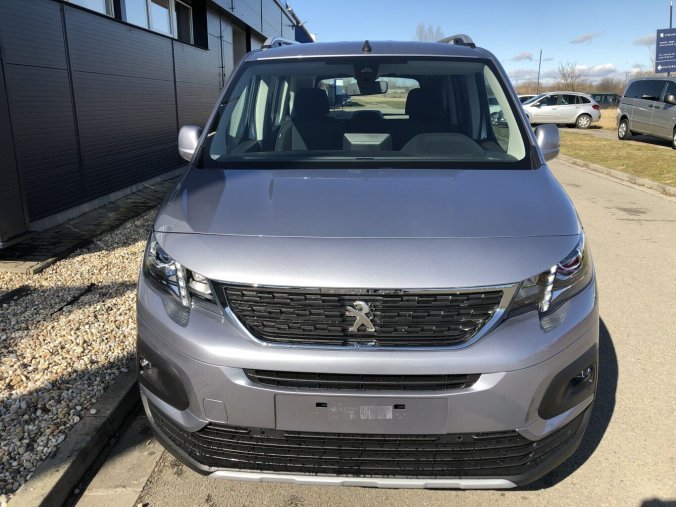 Peugeot Rifter, Peugeot Rifter LONG e-ALLURE Elektromotor 100 kW / 136 k, barva šedá