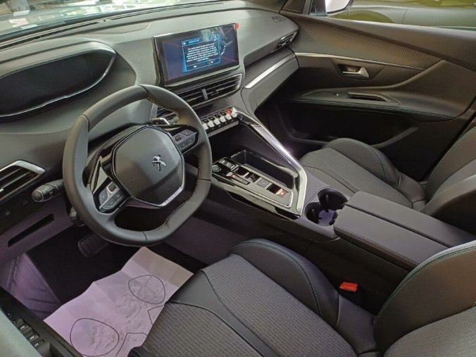 Peugeot 5008, Peugeot 5008 Allure Pack BlueHdi 130k EAT8, barva šedá