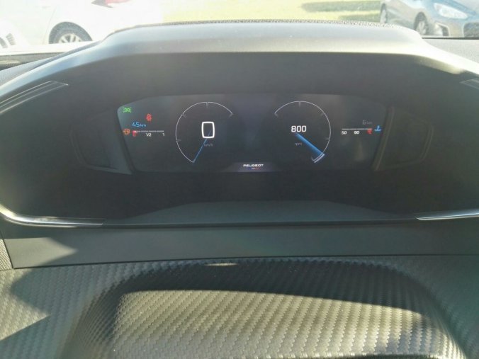 Peugeot 2008, Peugeot 2008 ALLURE 1.2I 130K AUT8, barva šedá