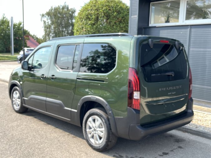 Peugeot Rifter, Peugeot Rifter  LONG ALLURE BlueHDi 130 EAT8, barva zelená