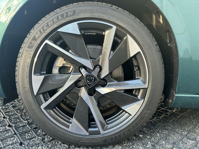 Peugeot 308, Peugeot 308 SW ALLURE BlueHDi 130k EAT8, barva zelená
