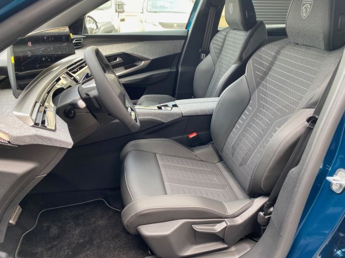 Peugeot 3008, Peugeot 3008 GT Hybrid 145k - CELOROČNÍ PNEU - 0462, barva modrá