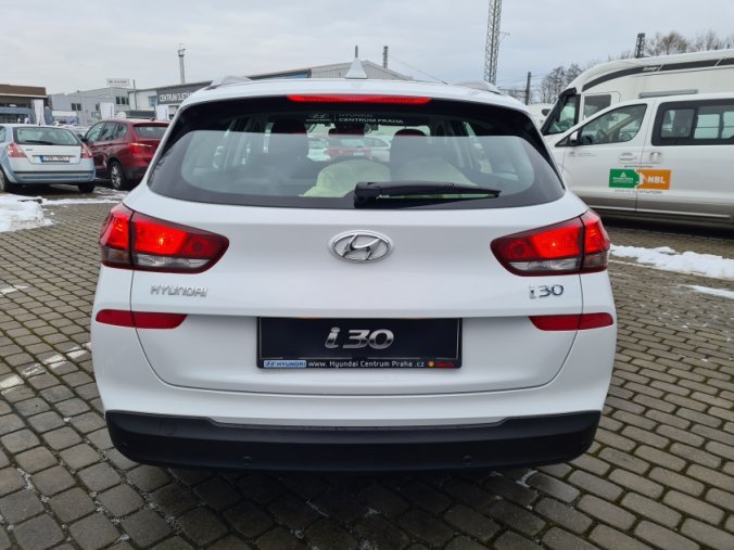 Hyundai i30, 1,5i 81 kW MT, barva bílá