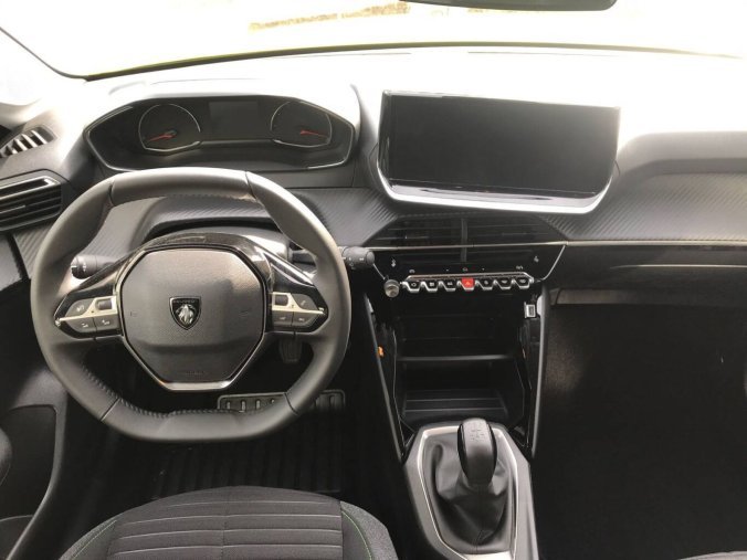 Peugeot 208, Peugeot 208 STYLE S&S MAN6 1,2 PureTech, barva žlutá