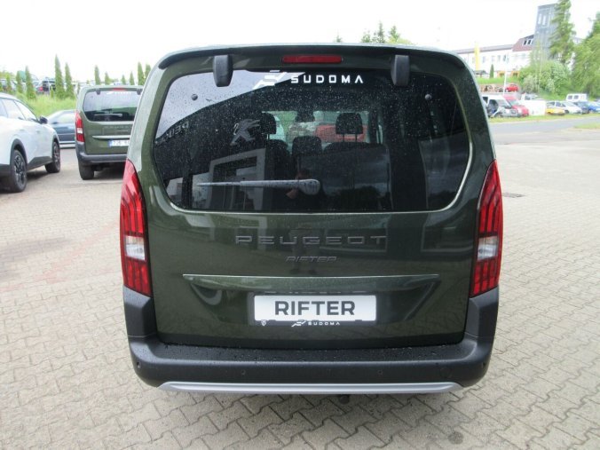 Peugeot Rifter, Peugeot Rifter LONG GT BlueHDi 130 S&S EAT8, barva zelená
