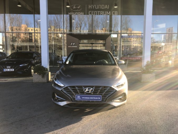 Hyundai i30, 1,0 T-GDI 88 kW MT, barva bronzová