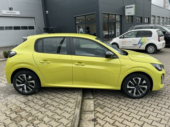 Peugeot 208, Peugeot 208 ACTIVE - IHNED K ODBĚRU, barva žlutá