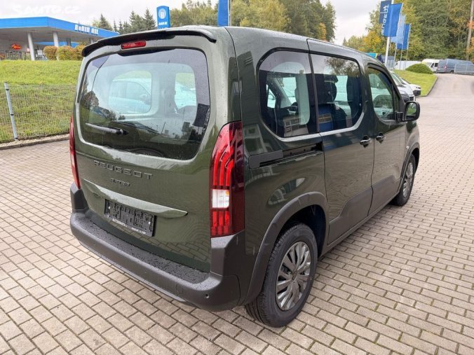 Peugeot Rifter, Peugeot Rifter ALLURE PureTech 110k MAN6, barva zelená