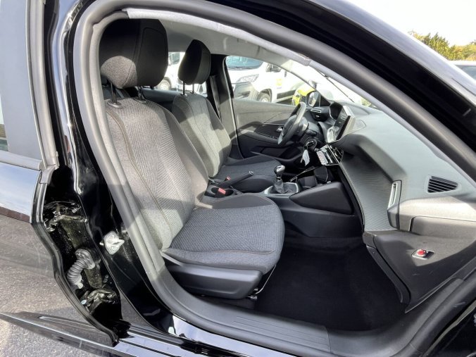 Peugeot 208, Peugeot 208 STYLE Turbo 100 MAN6, barva černá