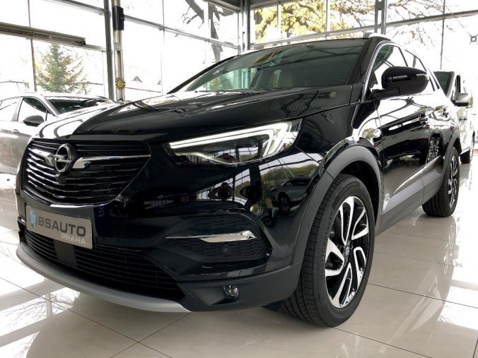 Opel Grandland X, Innovation 1,6CDTi AT6 + ZP, barva černá