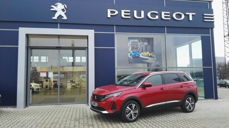 Peugeot 5008, ALLURE PACK 1.5 HDI 130k MAN 6, barva červená
