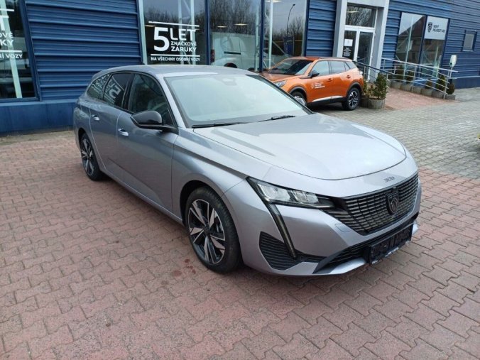Peugeot 308, Peugeot 308 SW Allure BlueHDi 7 let zár., barva šedá