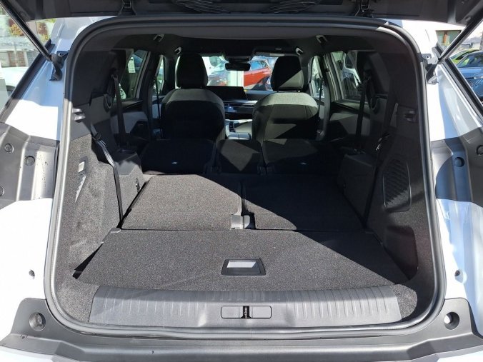 Peugeot 5008, Peugeot 5008 ALLURE Hybrid 145 e-DCS6, barva bílá