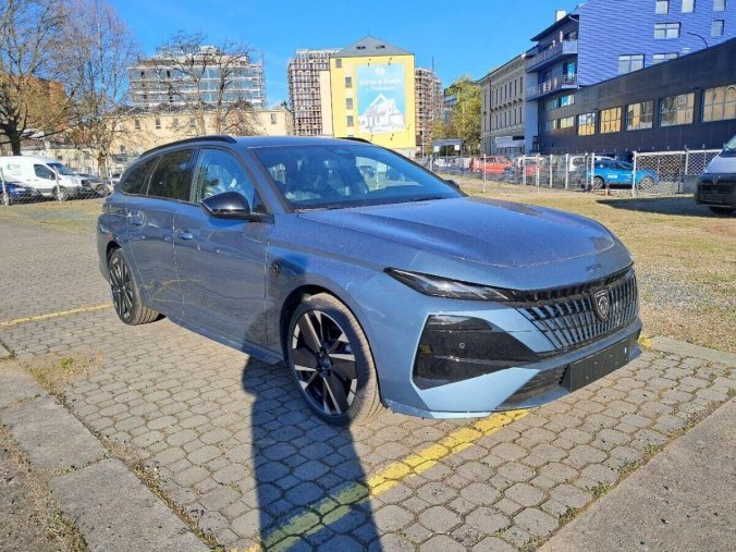 Peugeot 308, Peugeot 308 SW GT BlueHDI 130 S&S EAT8, barva modrá