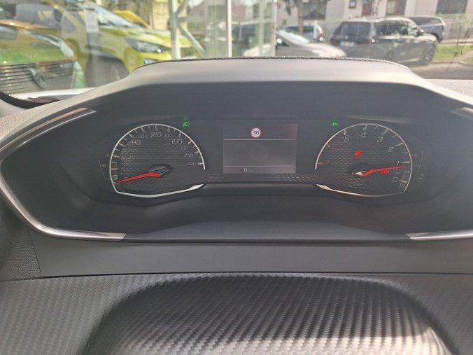 Peugeot 2008, Peugeot 2008 STYLE 1.2 PT 100k MAN6, barva šedá