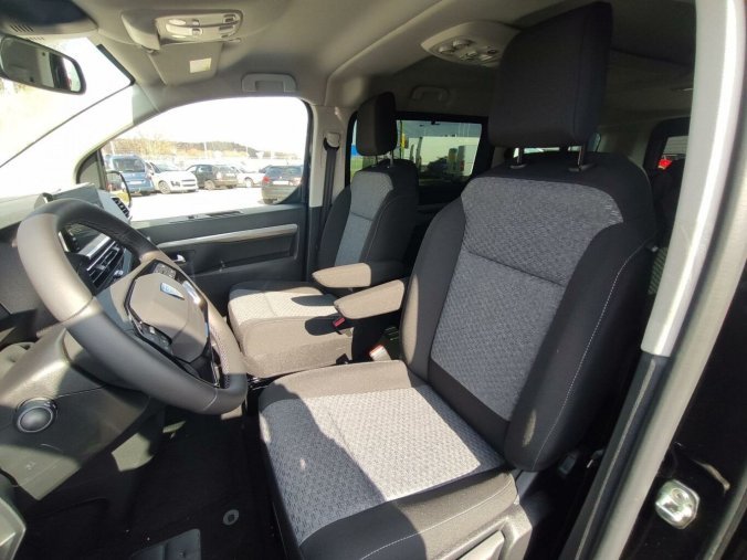 Peugeot Traveller, Peugeot Traveller L3 2.0 HDI AUT8  rezervace, barva černá