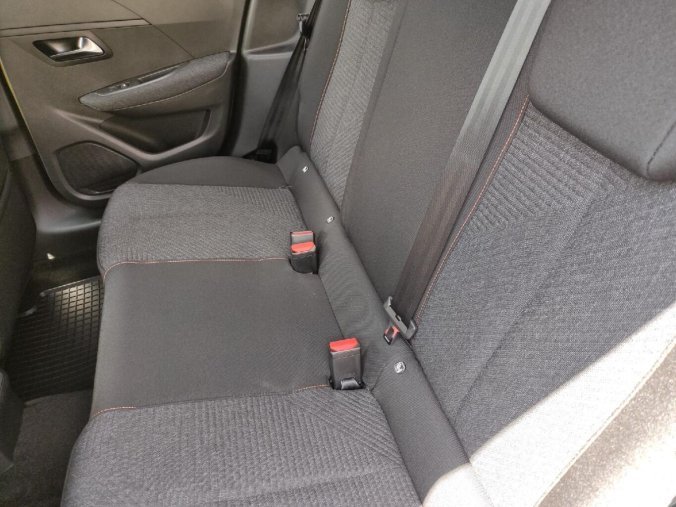 Peugeot 208, Peugeot 208 1.2 100K MAN6 BUSINESS NAVI, barva žlutá