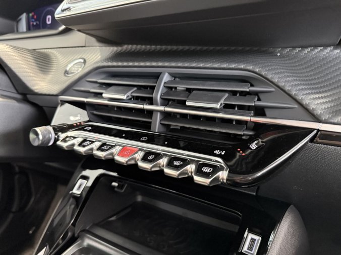Peugeot 208, Peugeot 208 ALLURE, 100k, Paket Access, barva šedá