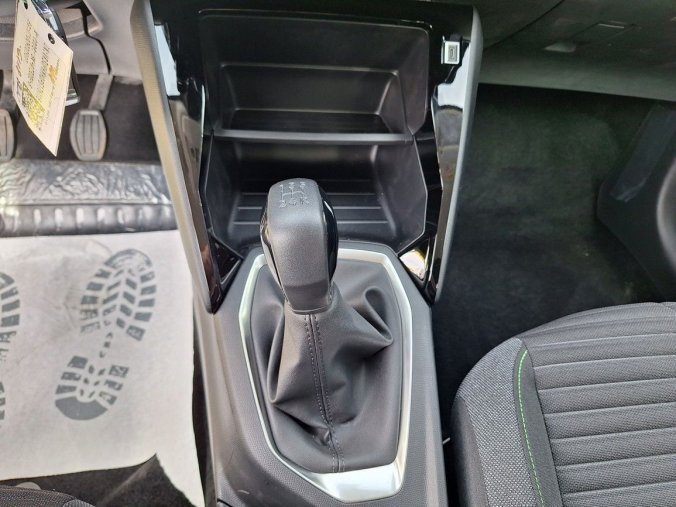 Peugeot 208, Peugeot 208 Style PureTech 100k MAN5, barva žlutá