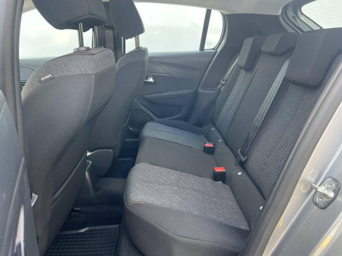 Peugeot 208, Peugeot 208 STYLE S&S MAN6 1,2 PureTech, barva šedá