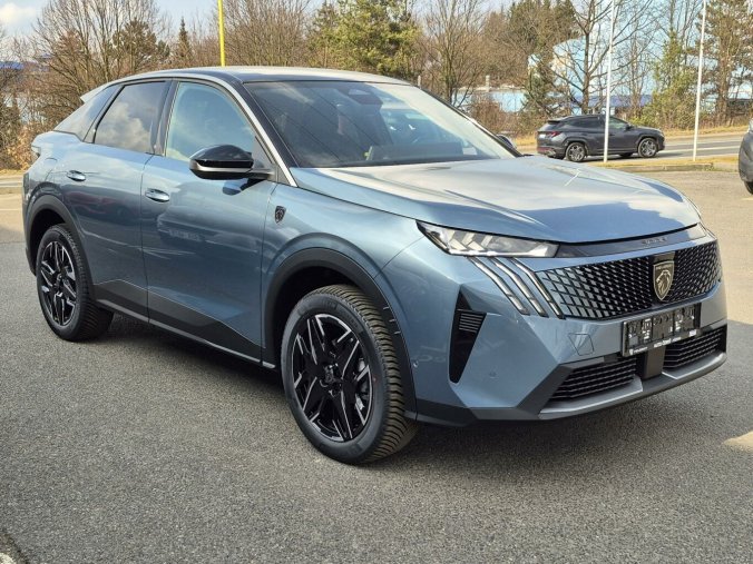 Peugeot 3008, Peugeot 3008 GT Hybrid 136 e-DCS6, barva modrá