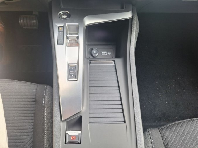 Peugeot 308, Peugeot 308 SW STYLE Hybrid 145 e-DCS6, barva šedá