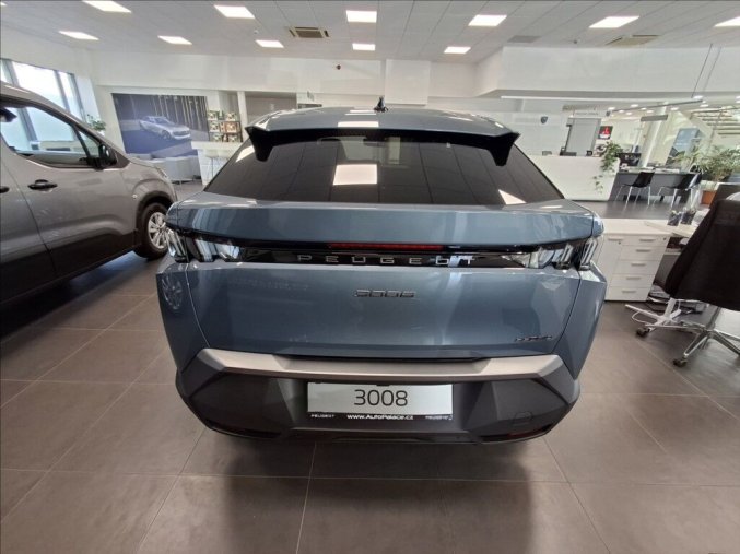 Peugeot 3008, Peugeot 3008 1,2 Hybrid 145 e-DCS6  ALLURE, barva modrá