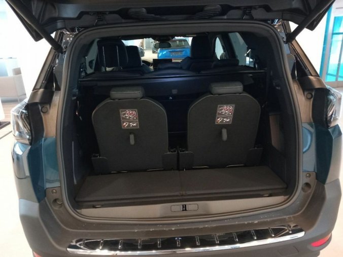 Peugeot 5008, Peugeot 5008 Allure Pack BlueHDI 130 S&, barva modrá