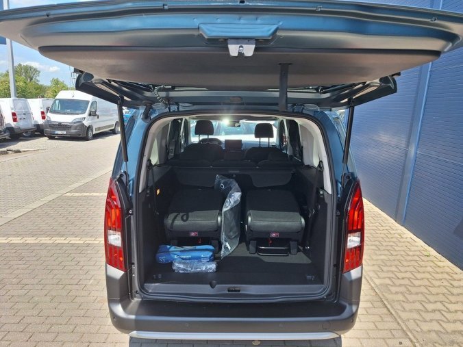 Peugeot Rifter, Peugeot Rifter LONG GT BHDi 130 EAT8, barva modrá