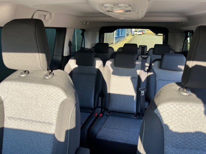 Peugeot Traveller, Peugeot Traveller Active L2 2.2 BlueHDi 180 S&S EAT8, barva zelená