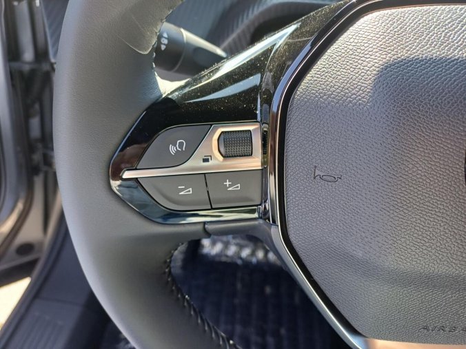 Peugeot 2008, Peugeot 2008 BUSINESS Hybrid 110 e-DCS6, barva šedá