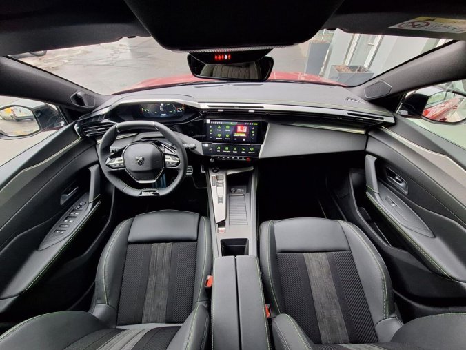 Peugeot 308, Peugeot 308 SW GT Hybrid 145 e-DCS6, barva červená