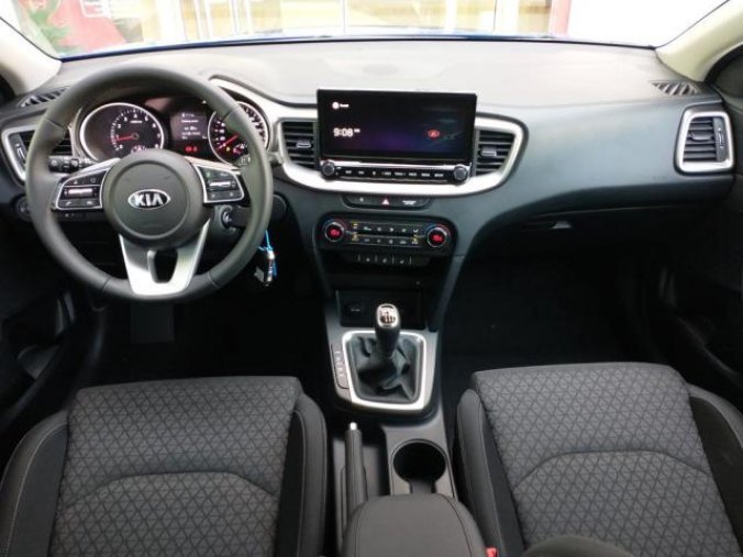 Kia Ceed, SW 1,5 T-GDi TOP 16¨ ALU KOLA, barva bílá