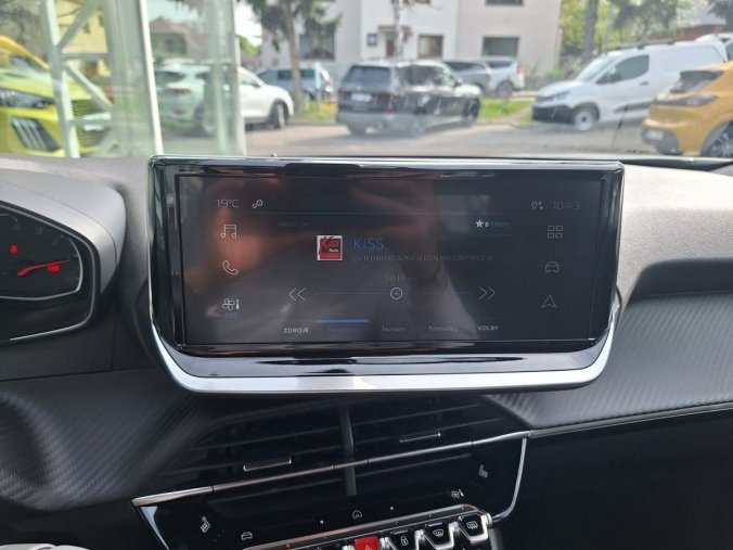 Peugeot 2008, Peugeot 2008 STYLE 1.2 PT 100k MAN6, barva šedá