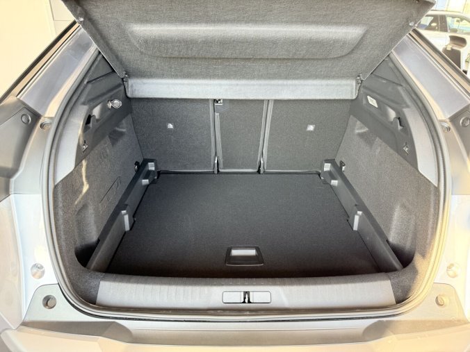 Peugeot 3008, Peugeot 3008 ALLURE Hybrid 136k, Automat, barva šedá