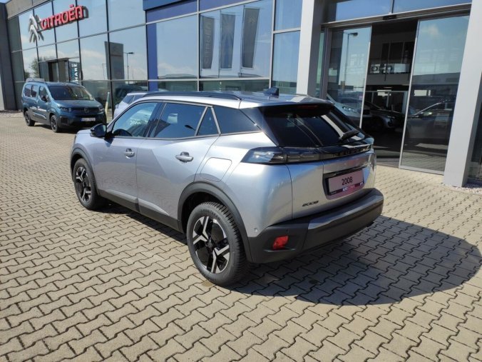 Peugeot 2008, Peugeot 2008 ALLURE 1.2 100k MAN6, barva stříbrná
