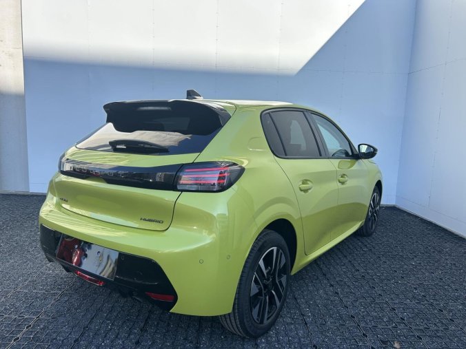 Peugeot 208, Peugeot 208 ALLURE Hybrid 110 e-DCS6, barva zelená