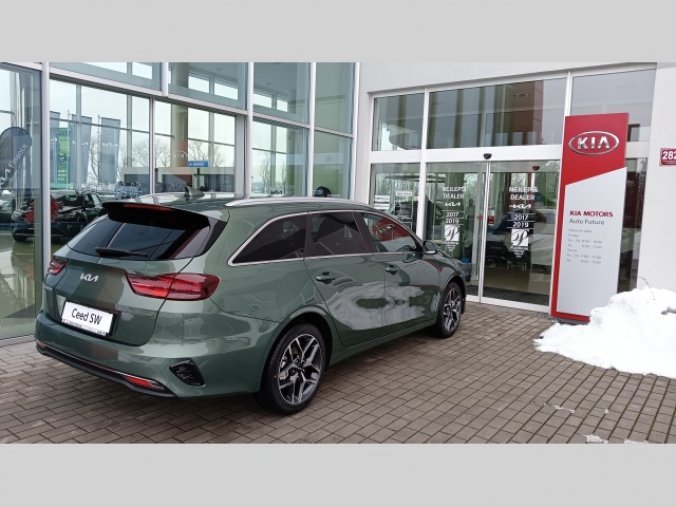 Kia Ceed, SW 1,5 TGDi TOP MY24, barva šedá