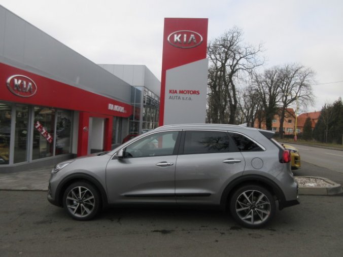 Kia Niro, 1,6 GDi 6DCT HEV EXCLUSIVE, barva stříbrná