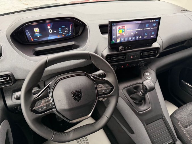 Peugeot Rifter, Peugeot Rifter LONG ALLURE BlueHDi 130k MAN6, barva zelená