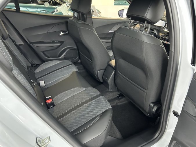 Peugeot 2008, Peugeot 2008 ALLURE PureTech 100k MAN6, barva bílá