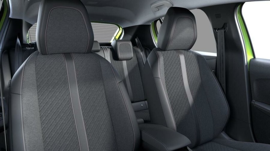 Peugeot 208, Peugeot 208 ALLURE 1.2 PureTech 7 let zár., barva šedá