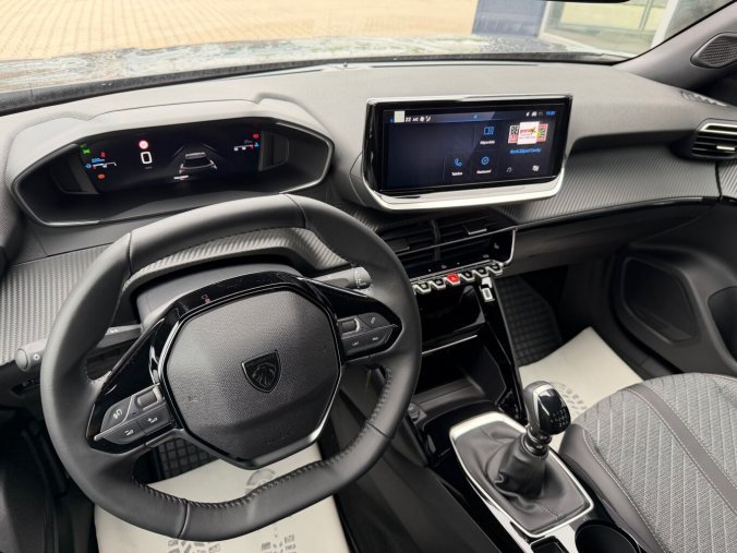 Peugeot 2008, Peugeot 2008 ALLURE PureTech 100k MAN6, barva černá