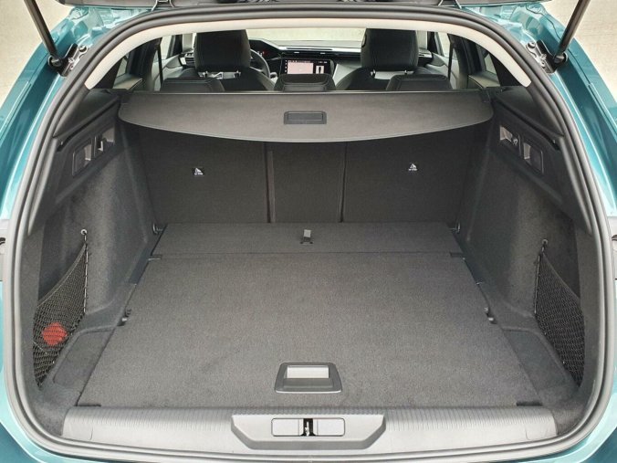 Peugeot 308, Peugeot 308 SW ALLURE BlueHDi 130 S&S EAT8, barva modrá