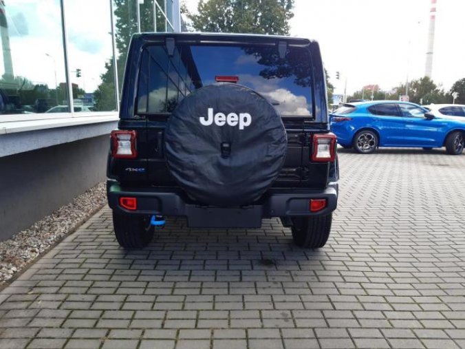 Jeep Wrangler, 2,0T PHEV 380 PS Sahara, barva černá