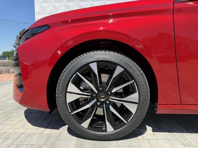 Peugeot 308, Peugeot 308 SW ALLURE BlueHDi 130 EAT8, barva červená