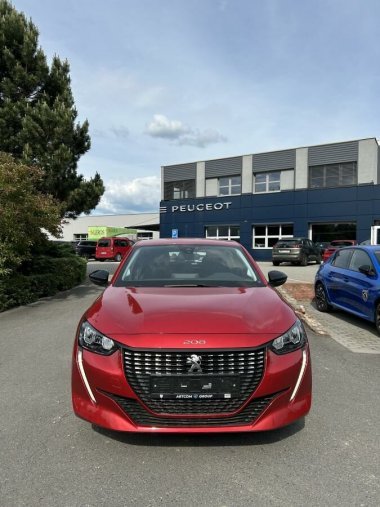 Peugeot 208, Peugeot 208 208 ACTIVE PACK PureTech MAN5, barva červená